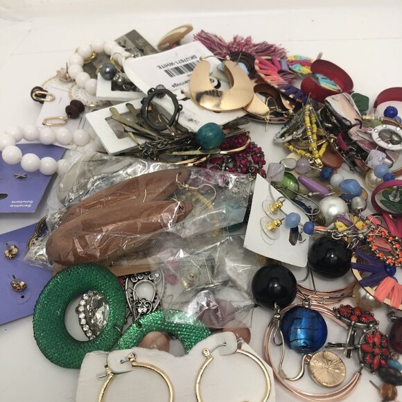 Earrings Lot Pairs Colorful Vintage To Now Craft Wear - Picture 10 of 13